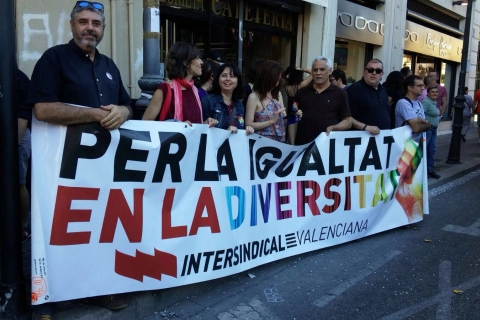 Intersindical Valenciana en la darrera manifestació de l'orgull LGTB a València