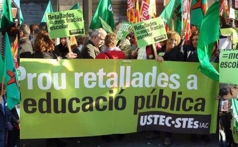 Imatge d'arxiu d'una mobilització del professorat català encapçalada per USTEC.