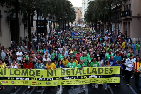 Un moment de la manifestació multitudinària a València