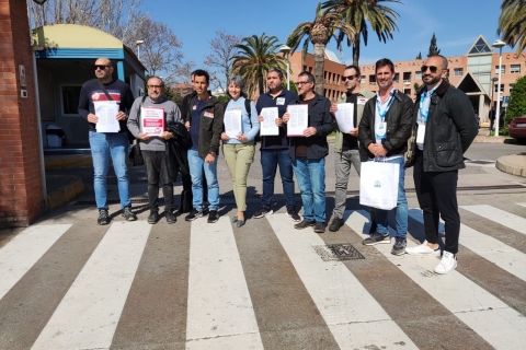 Roda de premsa dels sindicats davant la Conselleria d'Educació a València