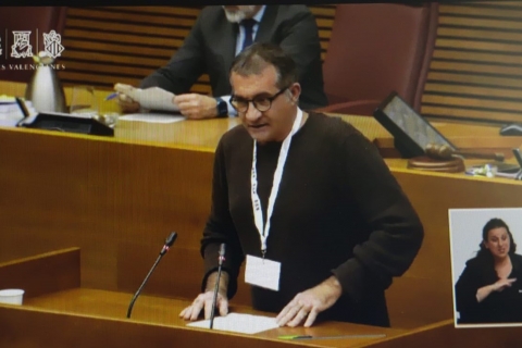 Marc Candela intervé en nom de la Comissió Promotora de la ILP al ple de les Corts Valencianes