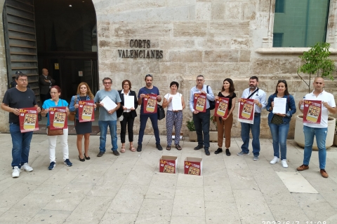 Lliurament de les signatures a les Corts Valencianes per a la tramitació de la ILP el 7 de juny de 2023