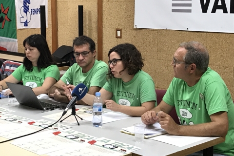 Beatriu Cardona (presidenta Junta de Personal de València), Marc Candela (responsable d'Acció Sindical de STEPV), Patri Teruel (presidenta de la Junta de Personal de Castelló) i Pep Coll (president Junta de Personal d'Alacant)