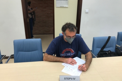 Marc Candela, coordinador d'Acció Sindical de STEPV, durant la signatura de l'acord