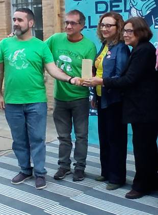 La Plaça del Llibre de València reconeix la tasca de la Plataforma per l’Ensenyament Públic