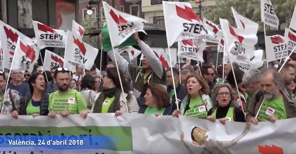 Un moment de la vaga de professorat interí convocada per STEPV el passat mes d'abril